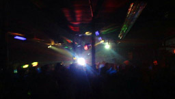 01020904.jpg [2/9/2001]