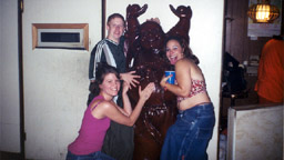 01082504.jpg [8/25/2001]