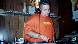 01082509.jpg [8/25/2001]