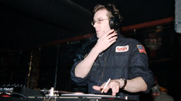 01100601.jpg [10/6/2001]